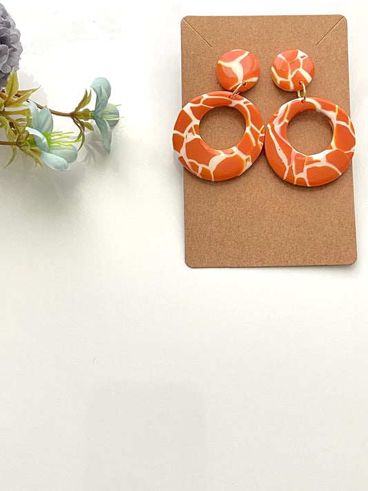 Giraffe Pattern Circle Design