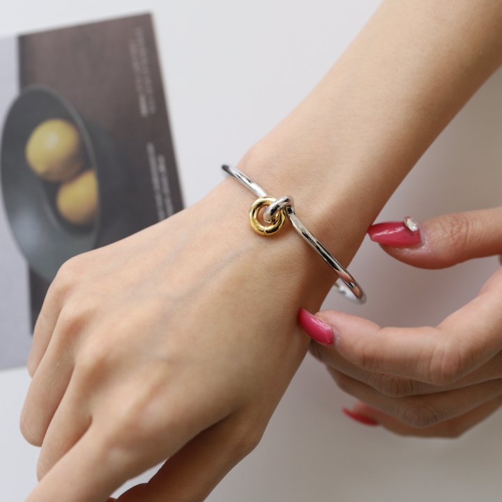 Classic Knot Cuff