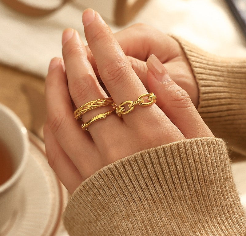 Vintage Intertwined Ring