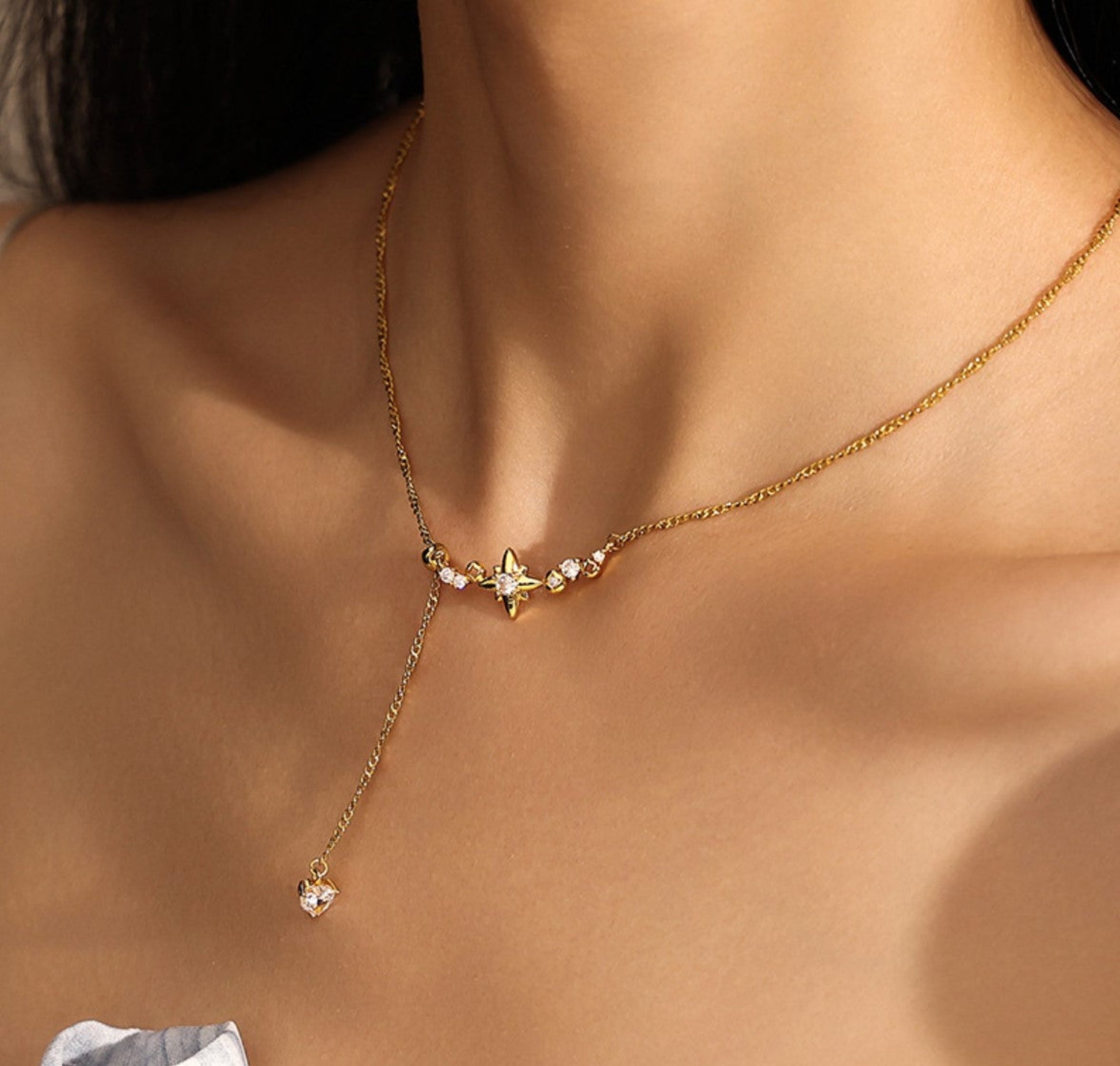 Star inlaid necklace